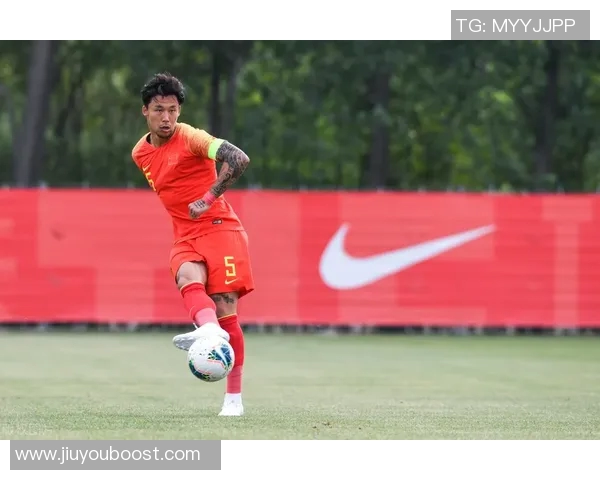 杰基杨创造历史成季后赛首位30分10助攻0失误球员 杰基杨创造历史成季后赛首位30分10助攻0失误球员