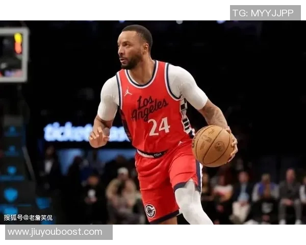 小卡称科林斯打四号位能对抗更高大球员我们每个位置的球员体型都很出色