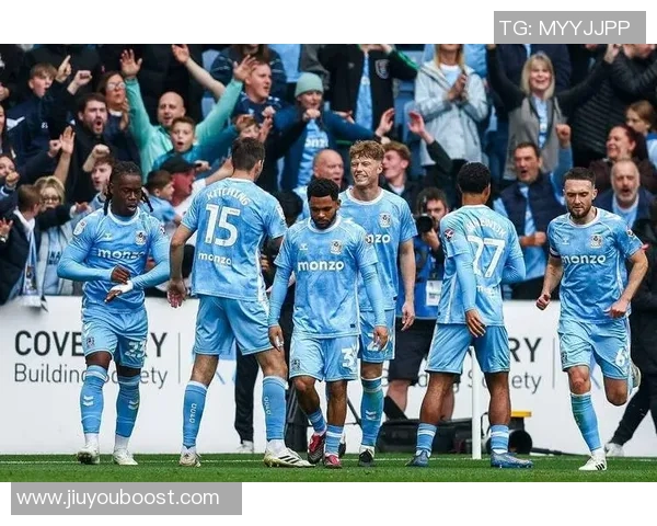 英媒报道班福德与兰帕德重聚考文垂训练昔日切尔西队友再续情谊