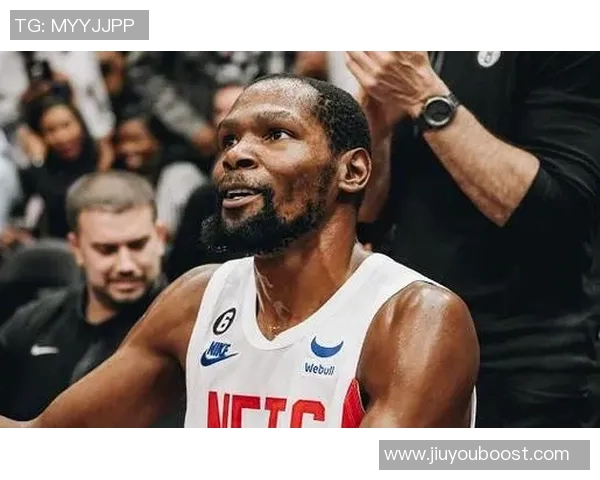 克拉克斯顿半场表现惊艳7中5贡献11分8板5助正负值高达22 克拉克斯顿半场表现惊艳7中5贡献11分8板5助正负值高达22