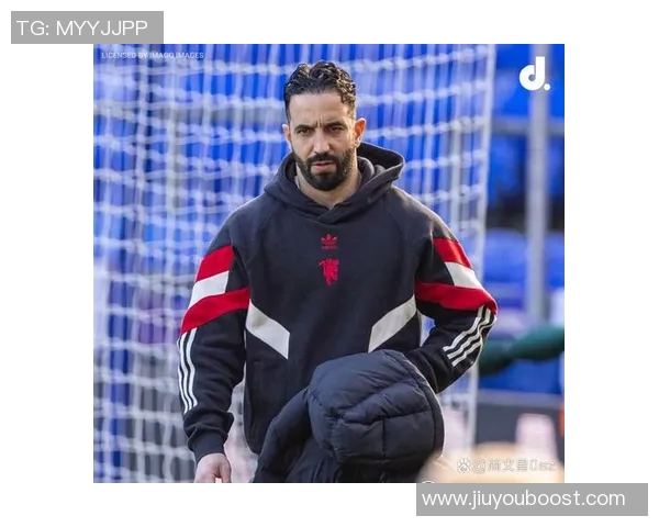 阿莫林盛赞曼联定位球教练称其为罗布森的穆里尼奥